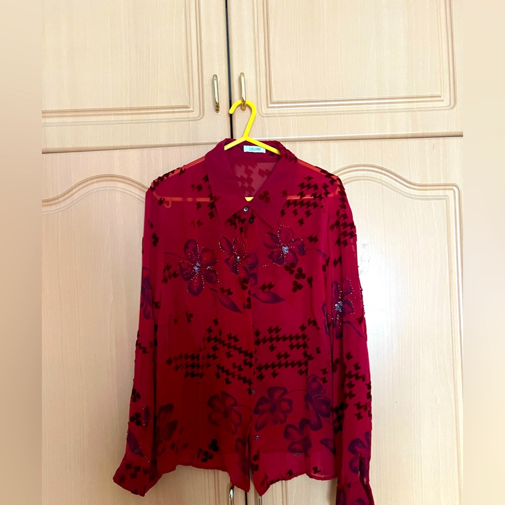 Laurel Elegant Red Floral Women's Top S